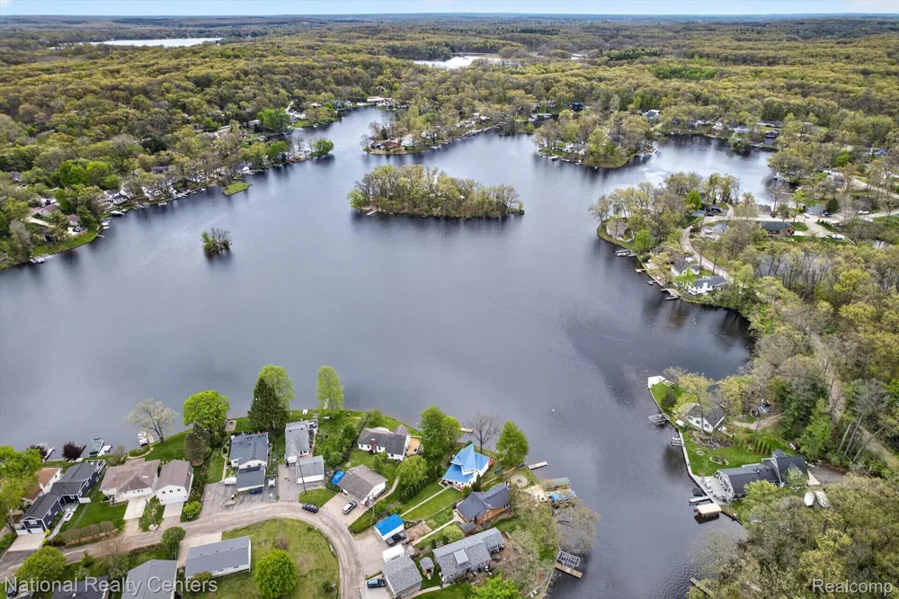 11505 Sunset Boulevard Putnam Township, MI 48169