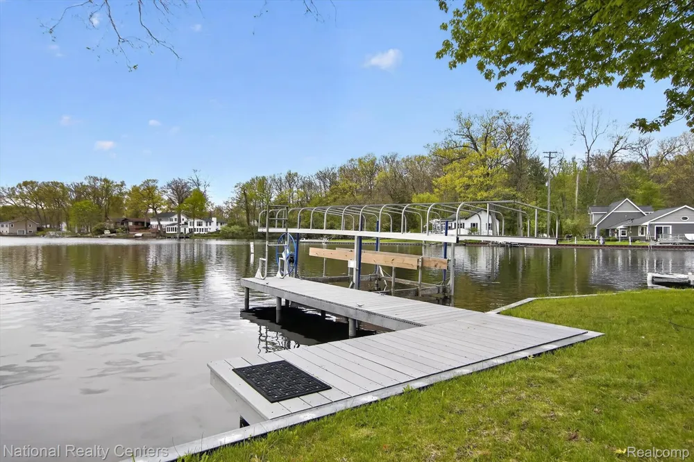 11505 Sunset Boulevard Putnam Township, MI 48169
