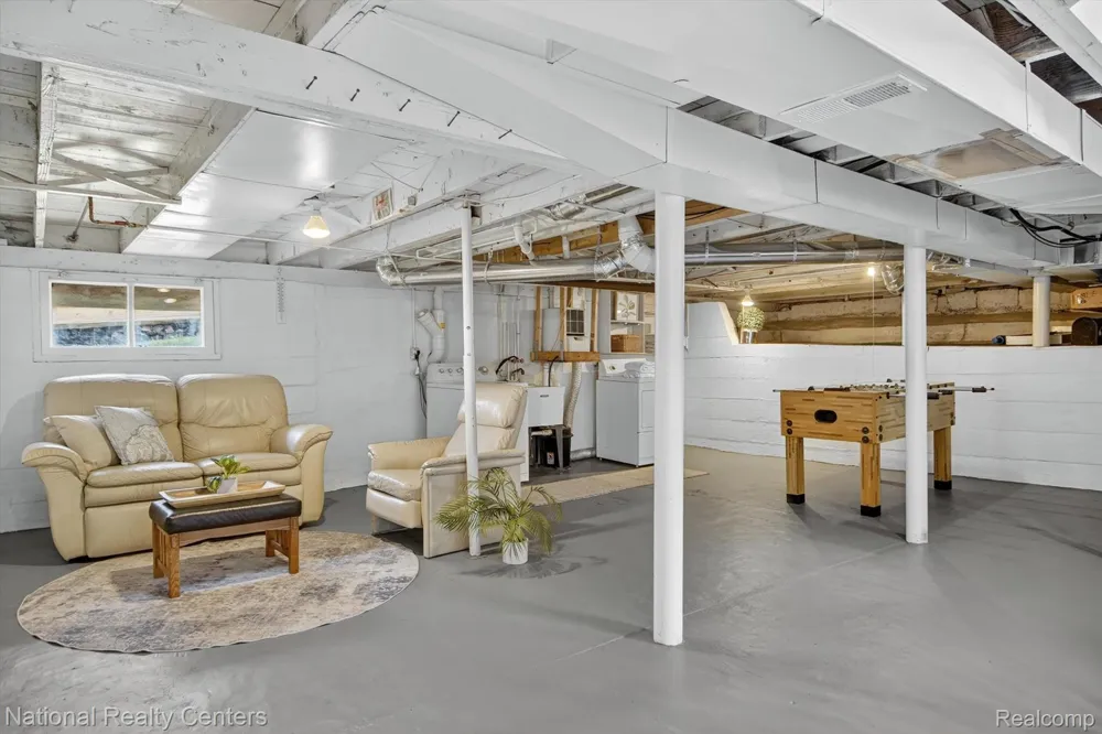 11505 Sunset Boulevard Putnam Township, MI 48169