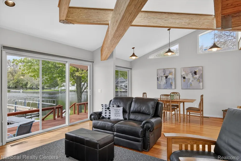 11505 Sunset Boulevard Putnam Township, MI 48169