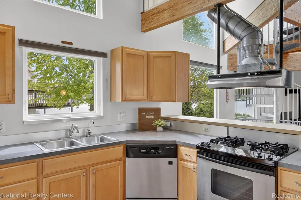 11505 Sunset Boulevard Putnam Township, MI 48169