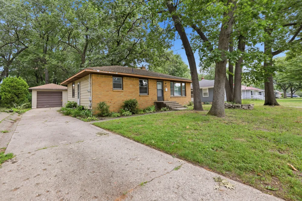 1711 Royal Oak Street SW Wyoming City, MI 49519
