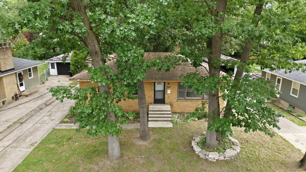 1711 Royal Oak Street SW Wyoming City, MI 49519