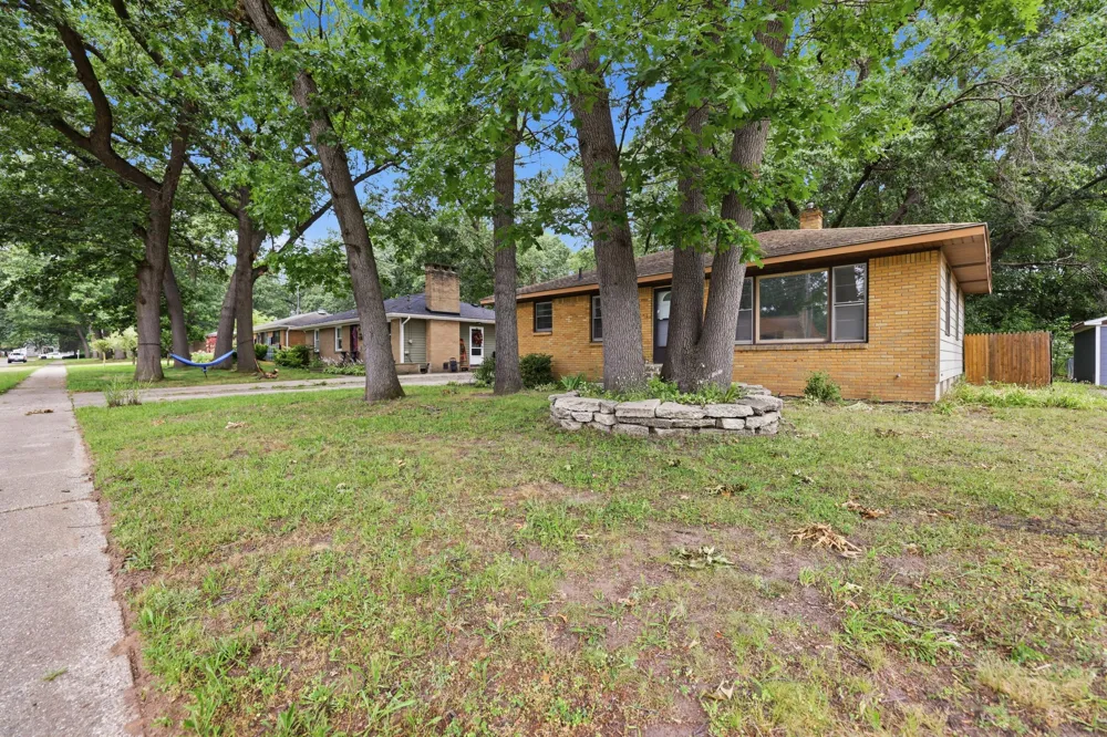 1711 Royal Oak Street SW Wyoming City, MI 49519