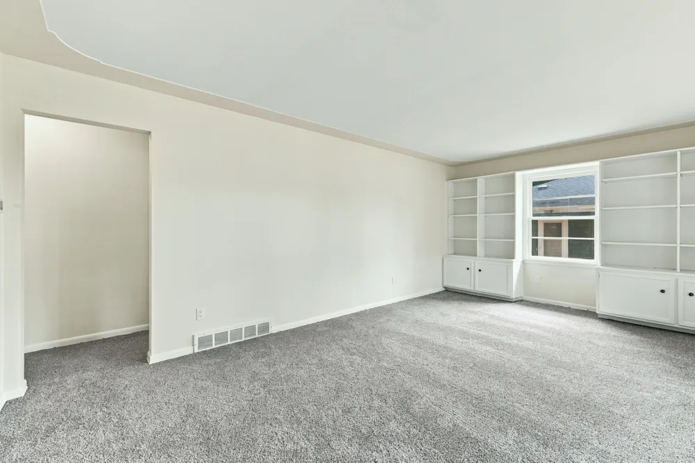 1711 Royal Oak Street SW Wyoming City, MI 49519