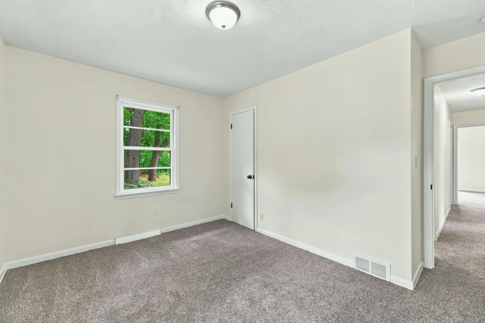 1711 Royal Oak Street SW Wyoming City, MI 49519