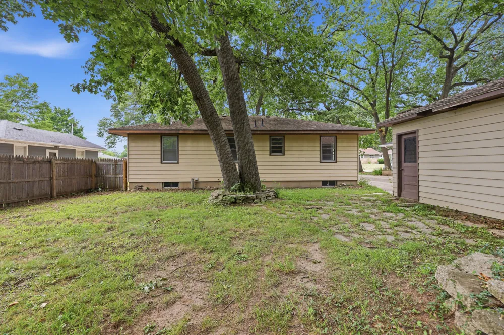 1711 Royal Oak Street SW Wyoming City, MI 49519