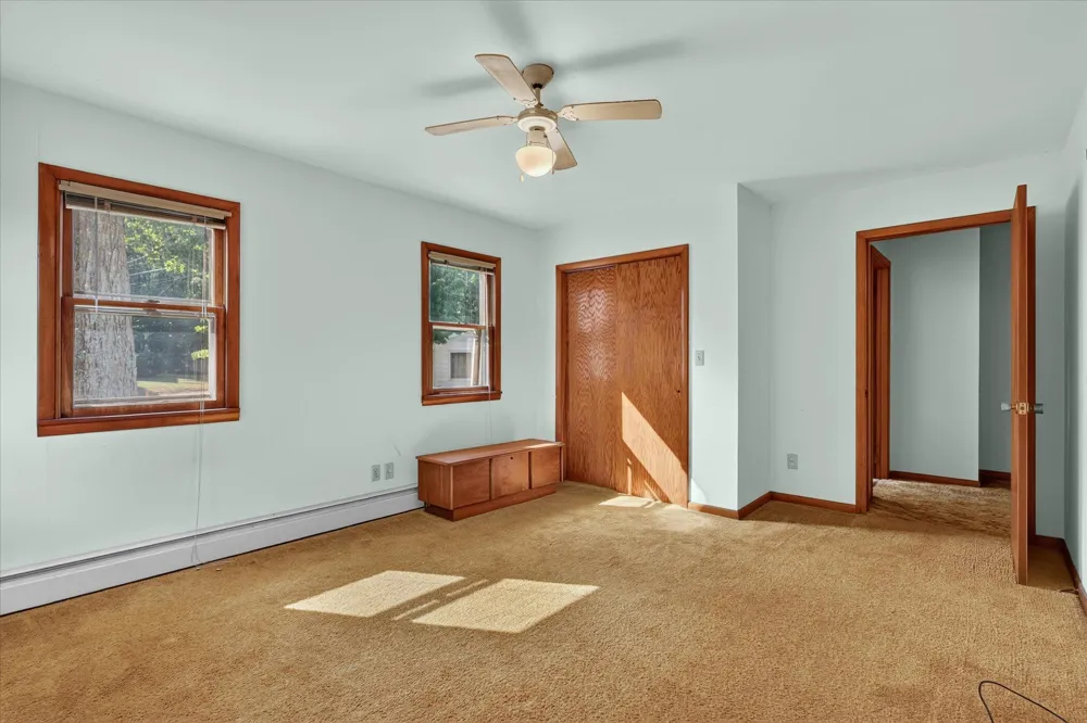 2610 S Shore Drive Crystal Township, MI 48818