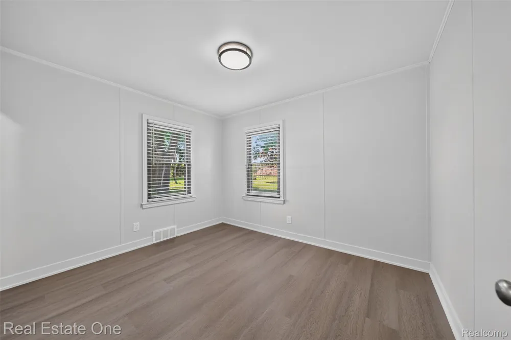 2079 Klingensmith Road Bloomfield Charter Township, MI 48302