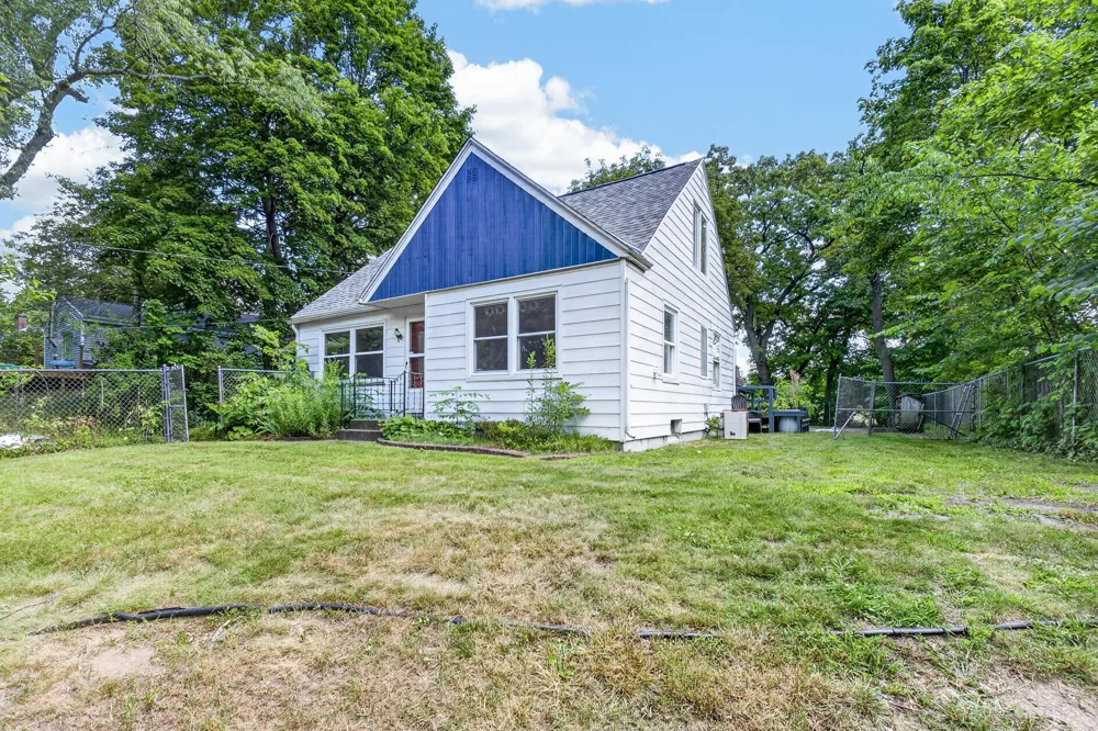 1202 Pinehurst Boulevard Kalamazoo Charter Township, MI 49006