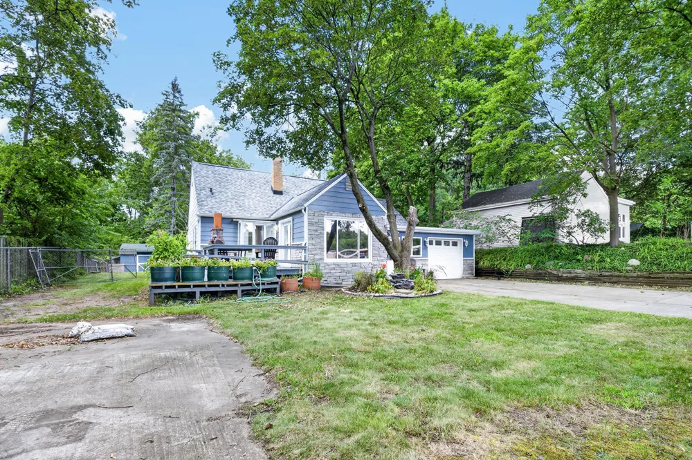 1202 Pinehurst Boulevard Kalamazoo Charter Township, MI 49006