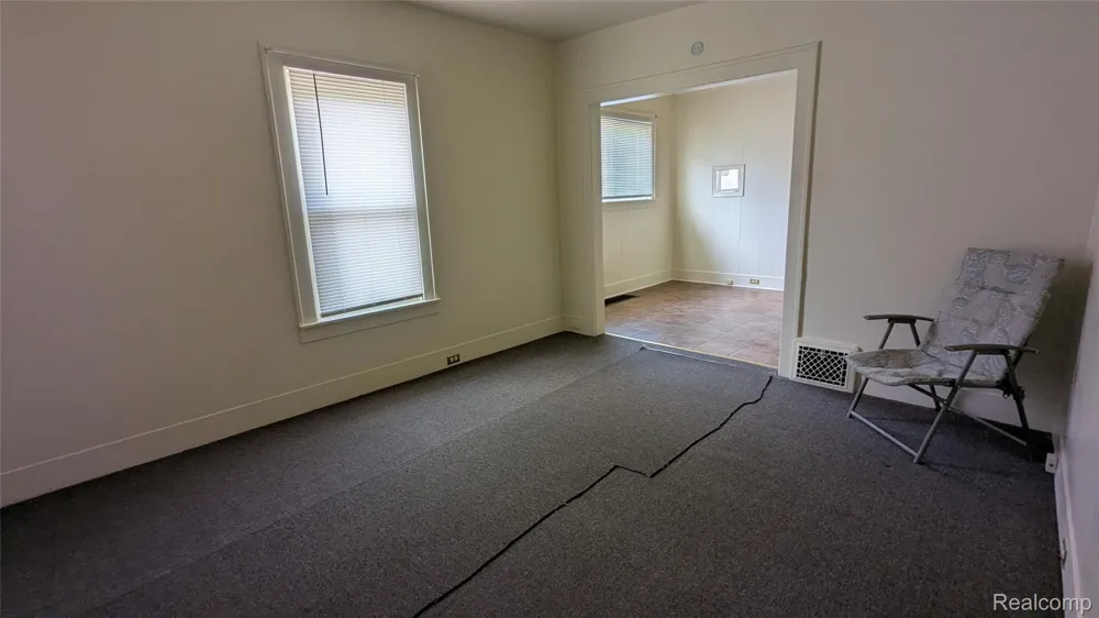 463 Raeburn Street Pontiac City, MI 48342