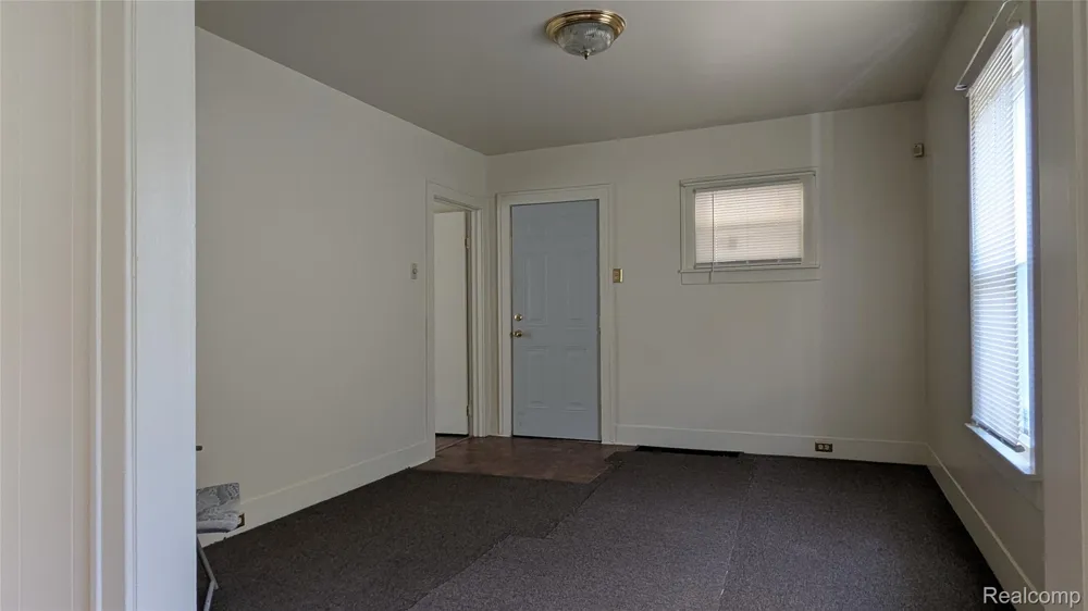 463 Raeburn Street Pontiac City, MI 48342