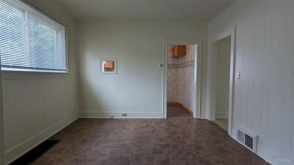 463 Raeburn Street Pontiac City, MI 48342