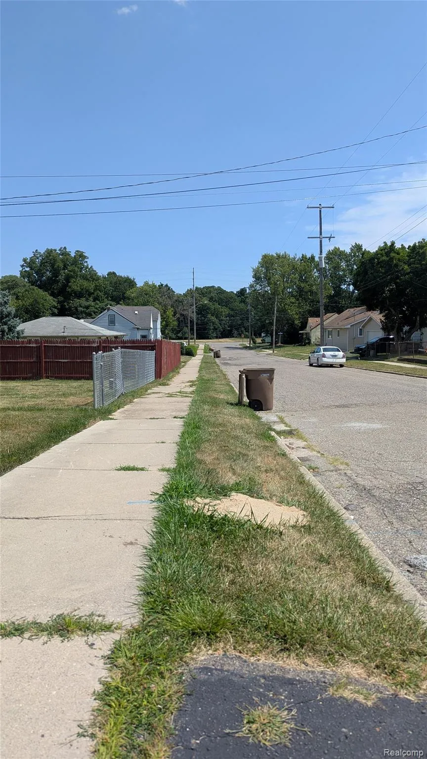 463 Raeburn Street Pontiac City, MI 48342