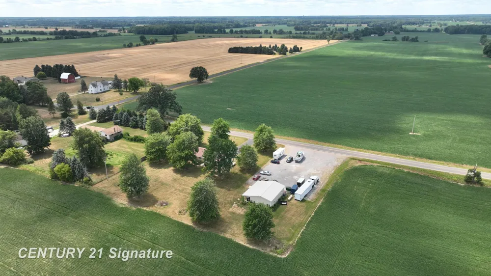 455 S Vernon Road Venice Township, MI 48817