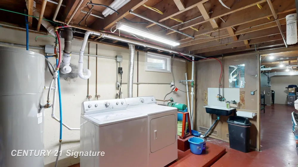 455 S Vernon Road Venice Township, MI 48817
