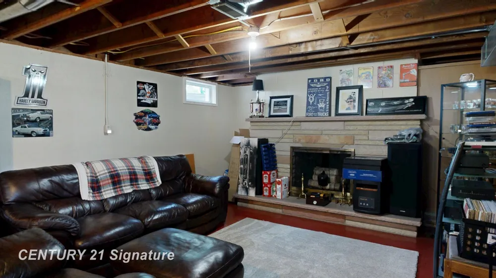 455 S Vernon Road Venice Township, MI 48817