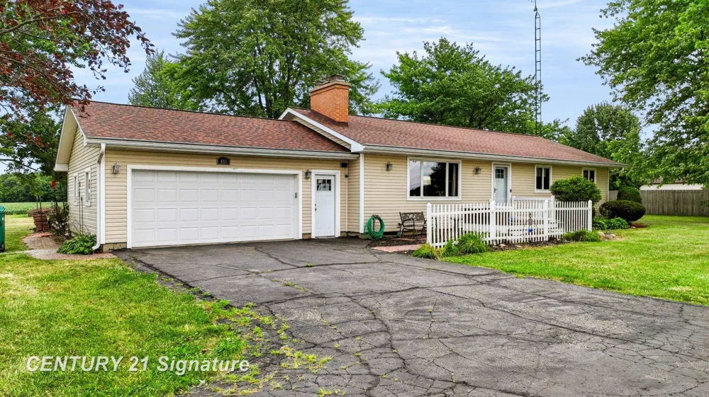 455 S Vernon Road Venice Township, MI 48817