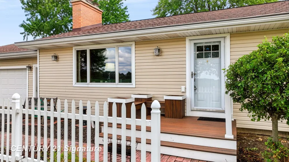 455 S Vernon Road Venice Township, MI 48817