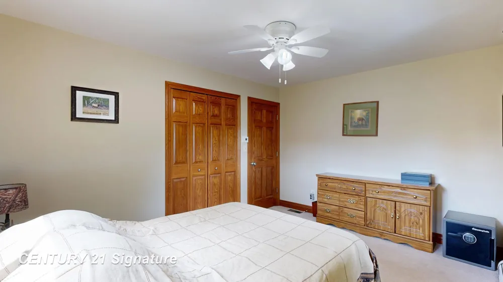 455 S Vernon Road Venice Township, MI 48817