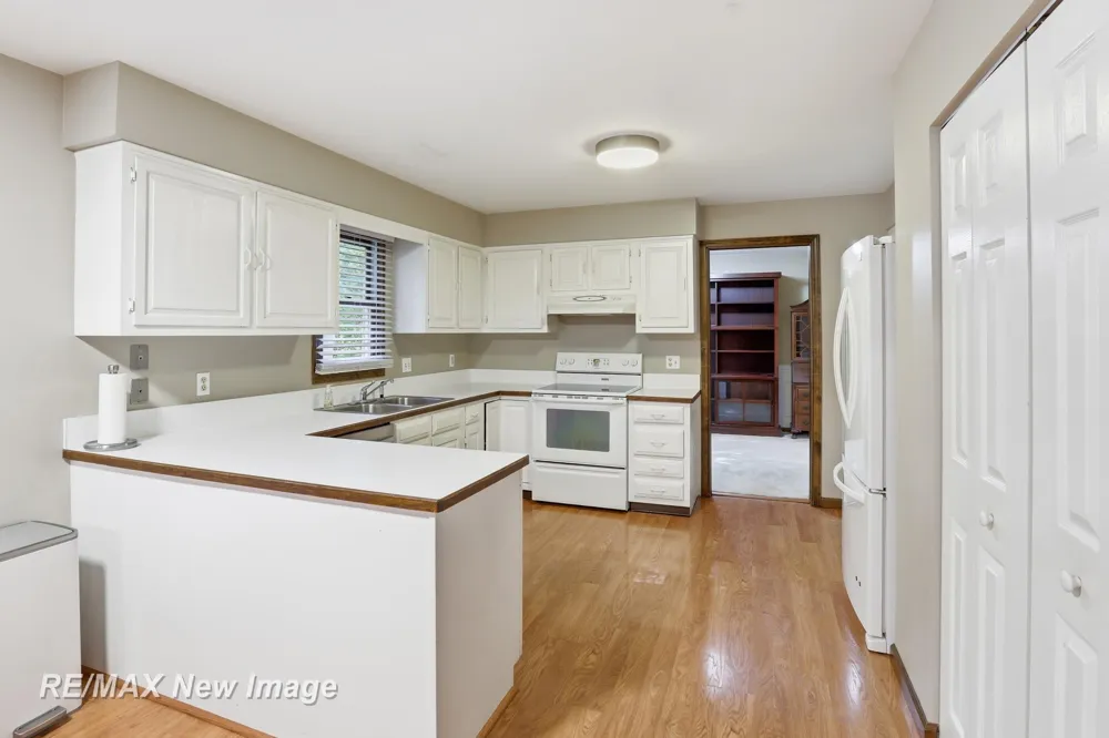 1422 Lenwood Drive Saginaw Charter Township, MI 48638
