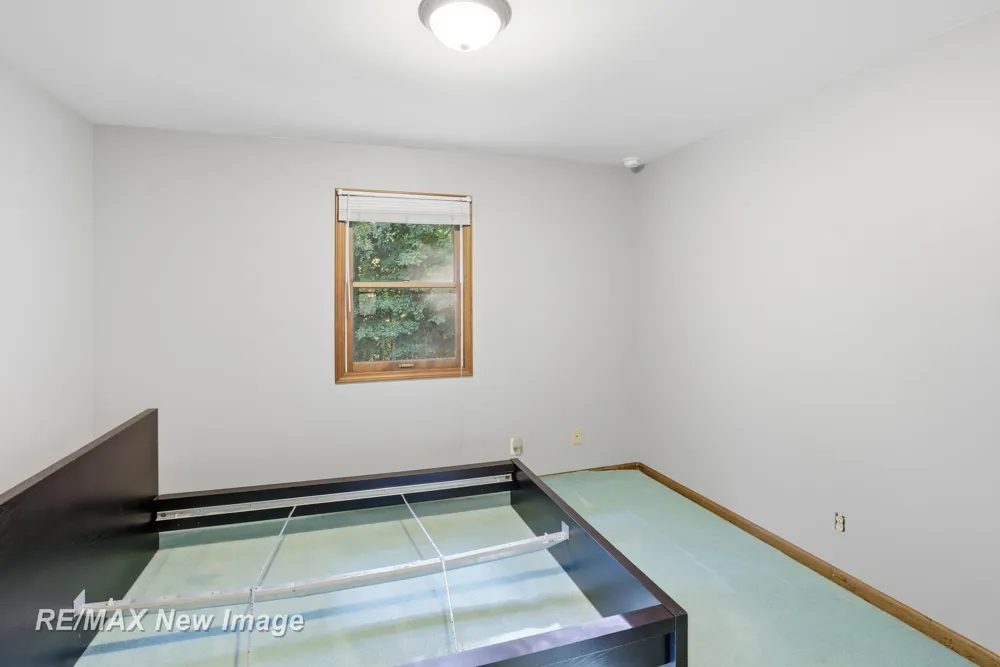 1422 Lenwood Drive Saginaw Charter Township, MI 48638