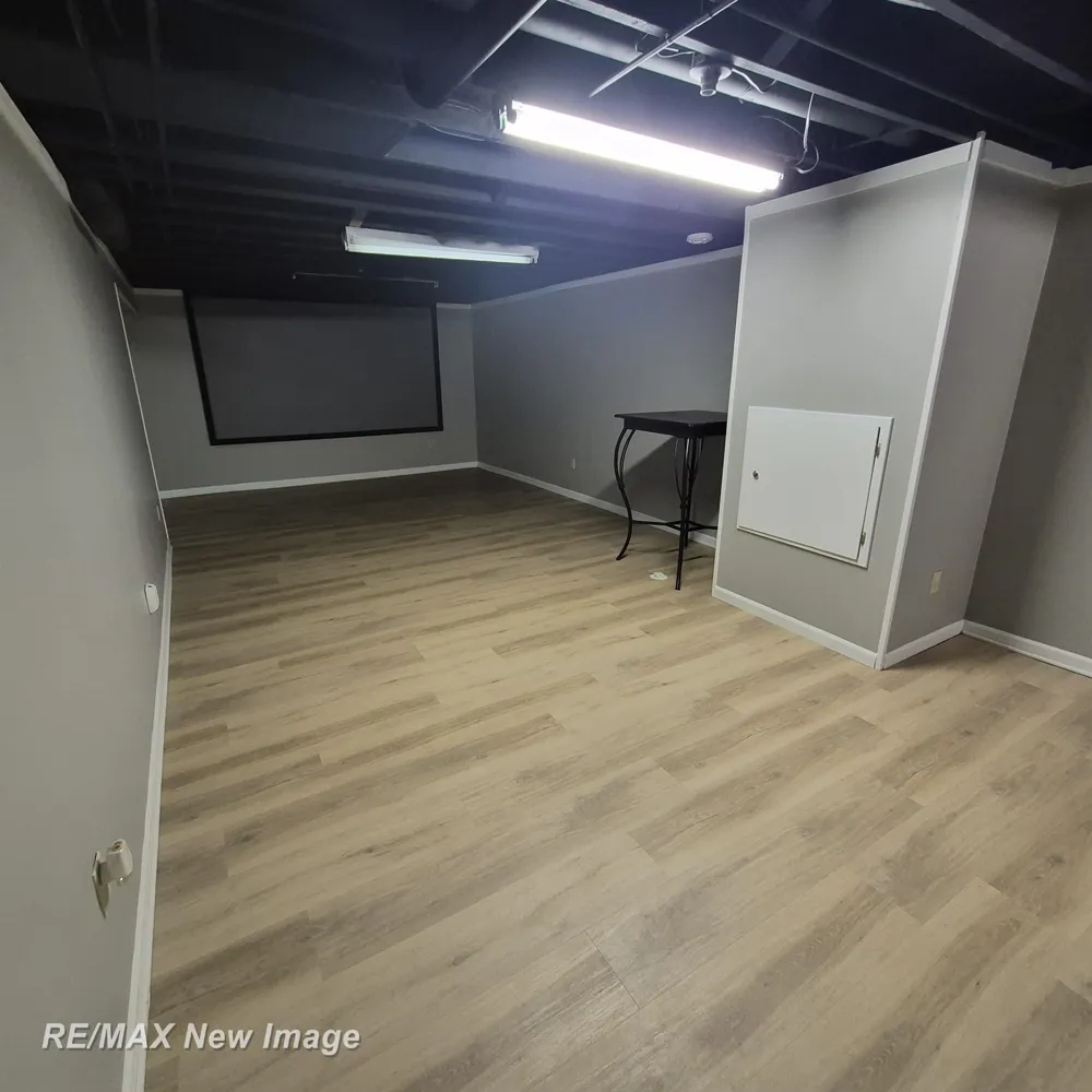 1422 Lenwood Drive Saginaw Charter Township, MI 48638