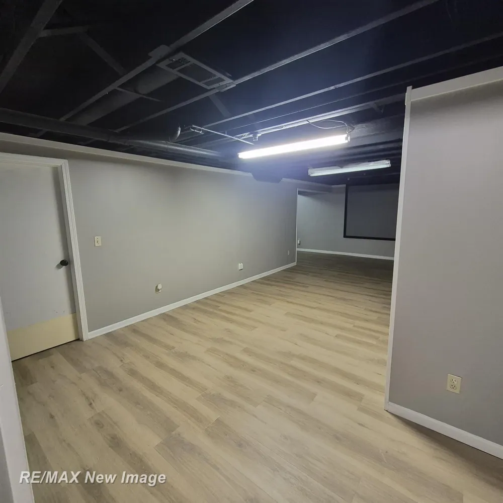 1422 Lenwood Drive Saginaw Charter Township, MI 48638