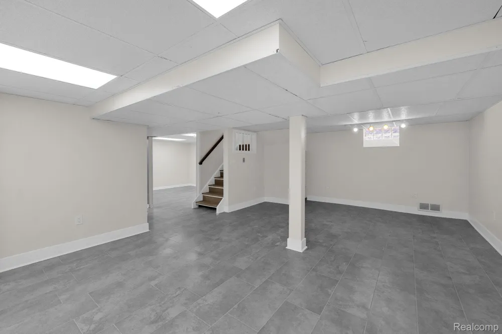 630 Denwood Street Dearborn City, MI 48128