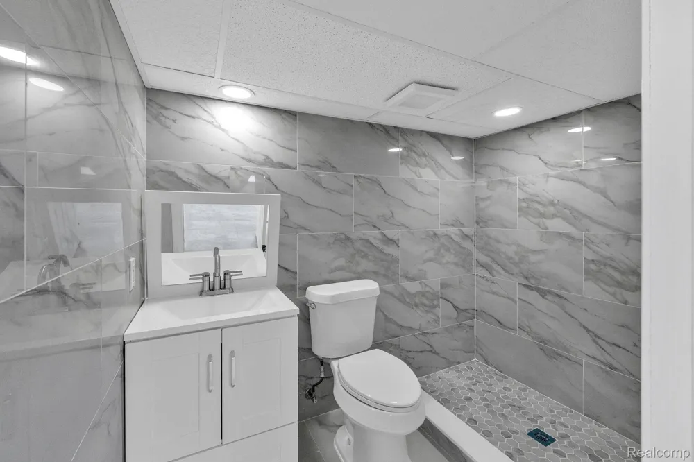 630 Denwood Street Dearborn City, MI 48128