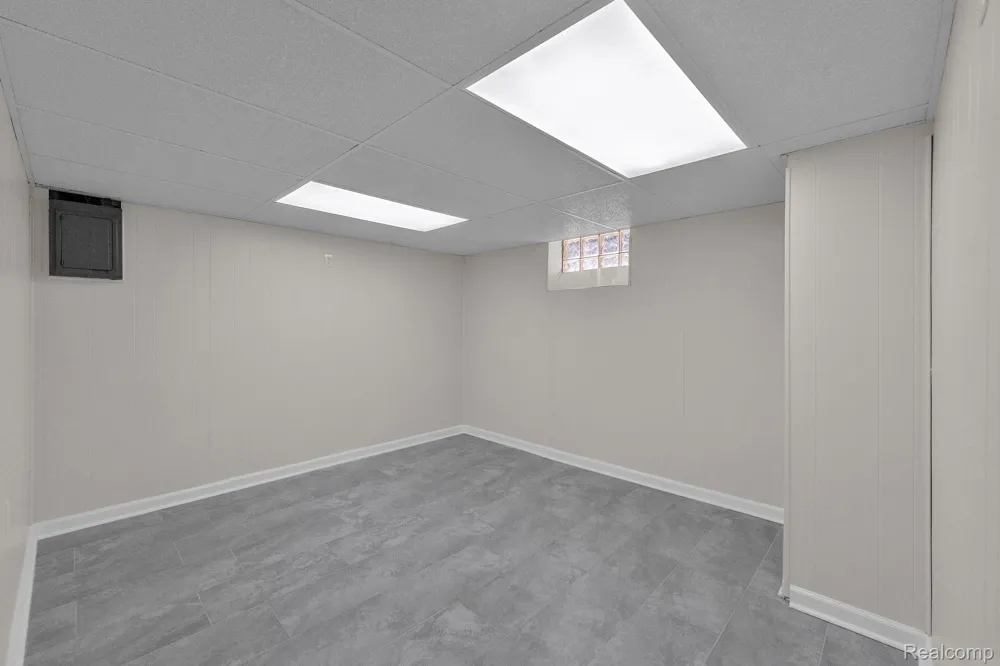 630 Denwood Street Dearborn City, MI 48128