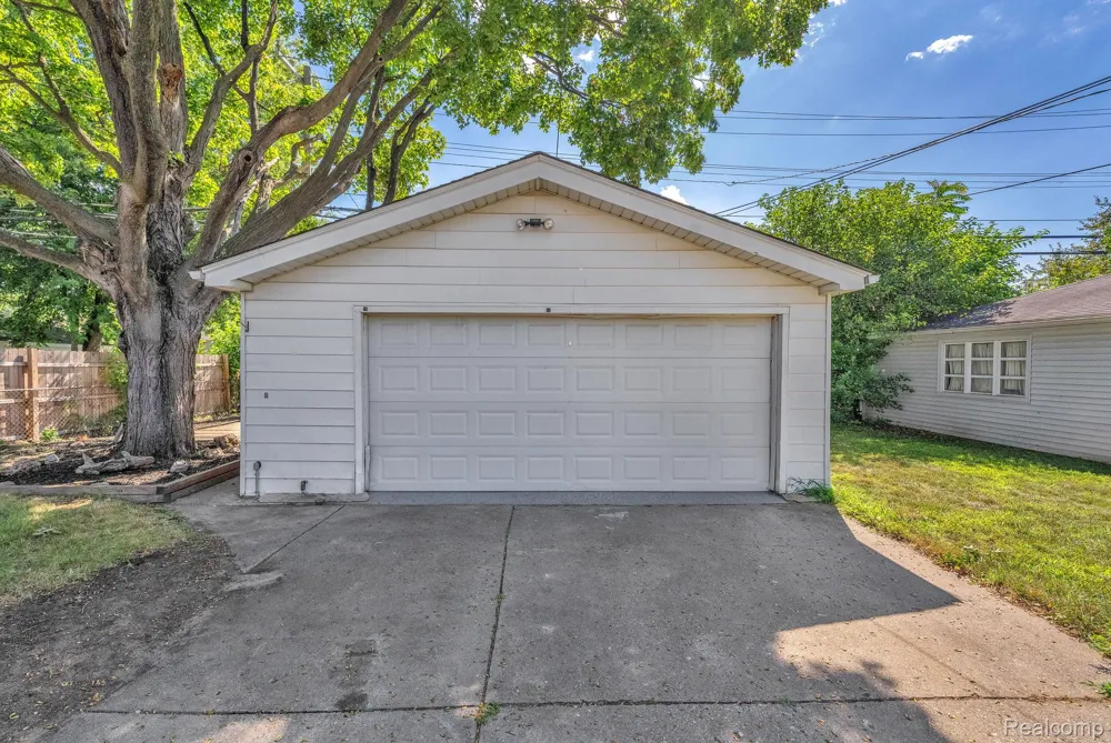 630 Denwood Street Dearborn City, MI 48128