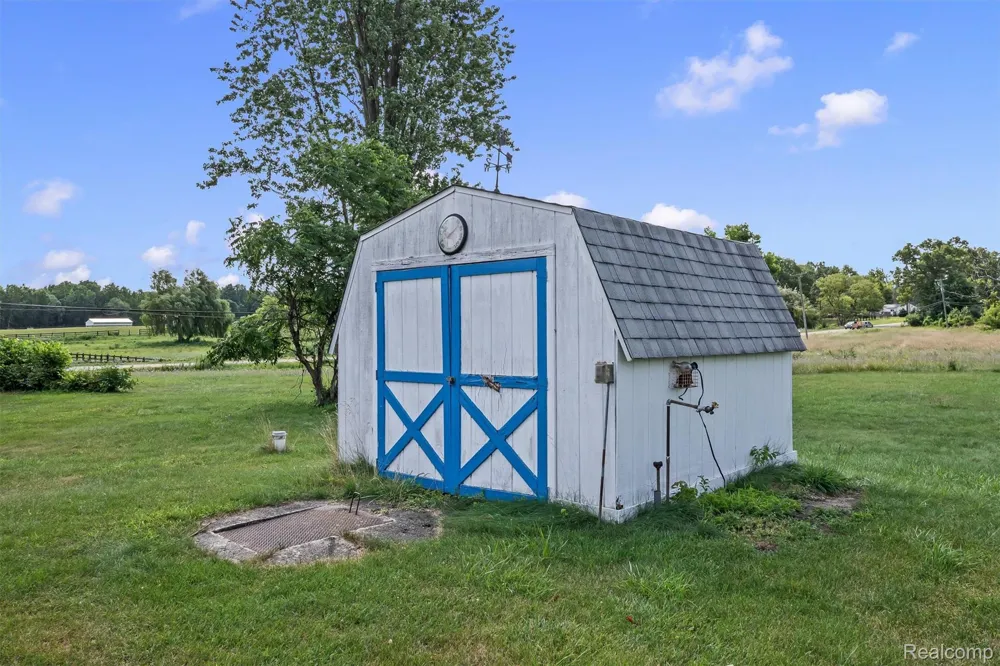 14134 Holly Road Holly Township, MI 48442
