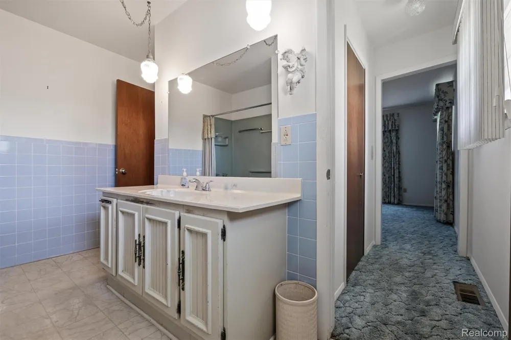 14134 Holly Road Holly Township, MI 48442