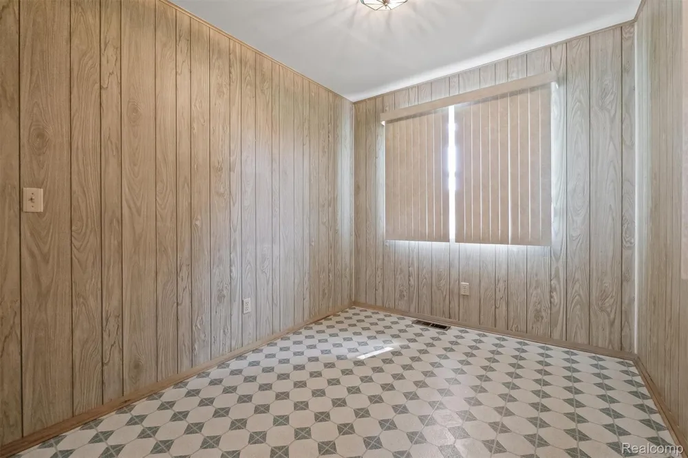 14134 Holly Road Holly Township, MI 48442