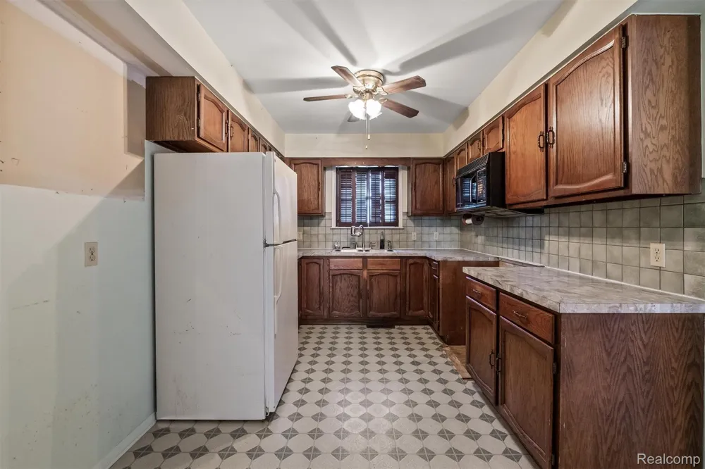 14134 Holly Road Holly Township, MI 48442