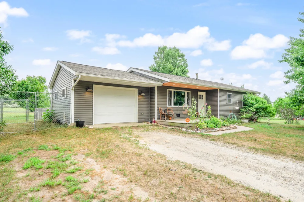 23886 Newcosta Avenue Green Charter Township, MI 49338