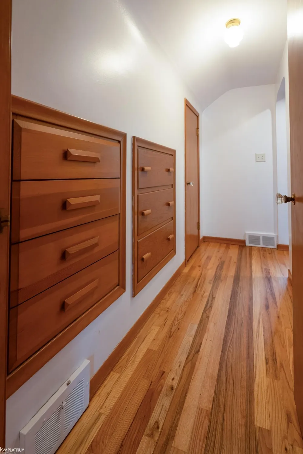 2118 Lennon Street Grosse Pointe Woods City, MI 48236