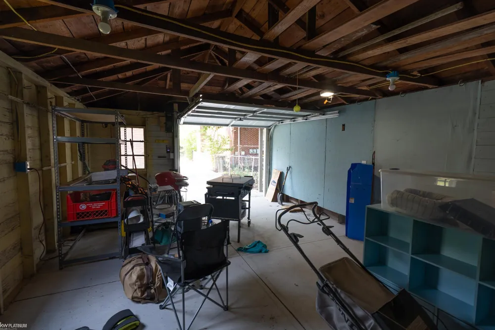 2118 Lennon Street Grosse Pointe Woods City, MI 48236