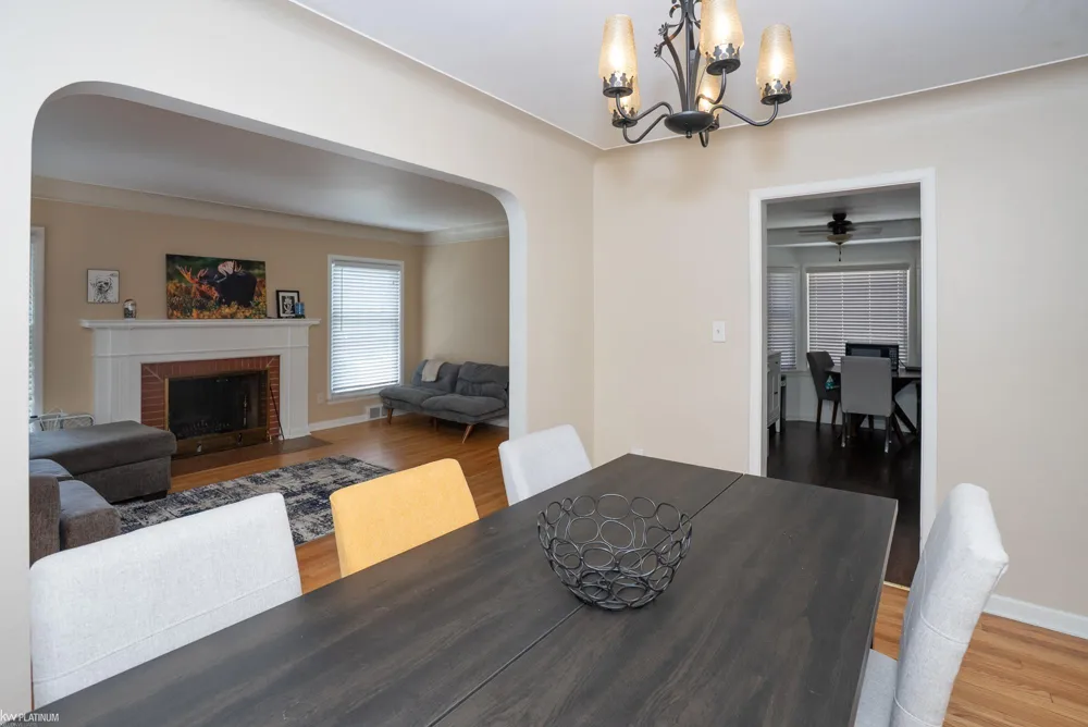2118 Lennon Street Grosse Pointe Woods City, MI 48236