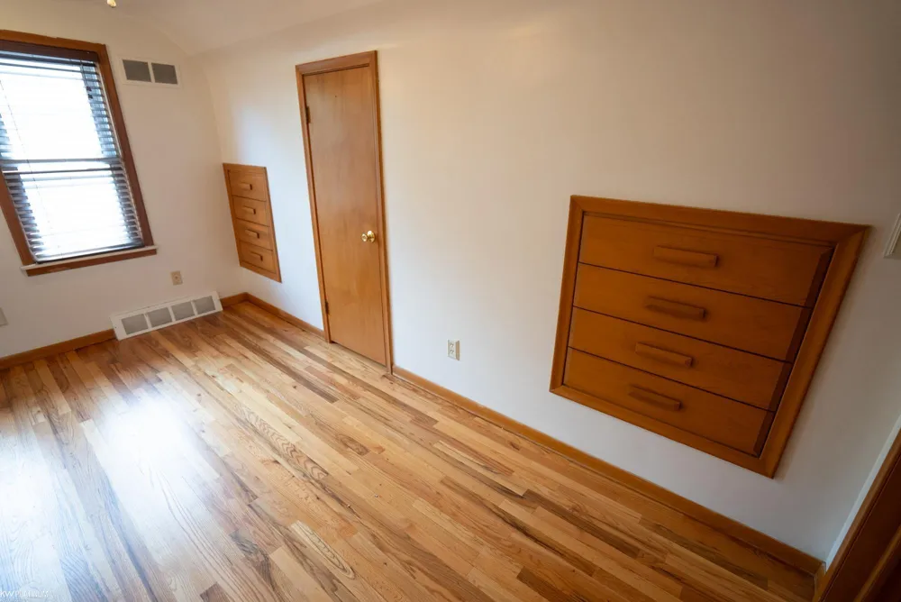 2118 Lennon Street Grosse Pointe Woods City, MI 48236