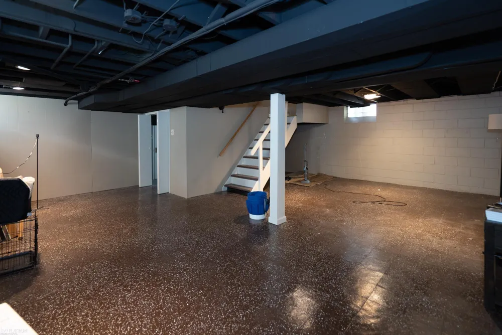 2118 Lennon Street Grosse Pointe Woods City, MI 48236