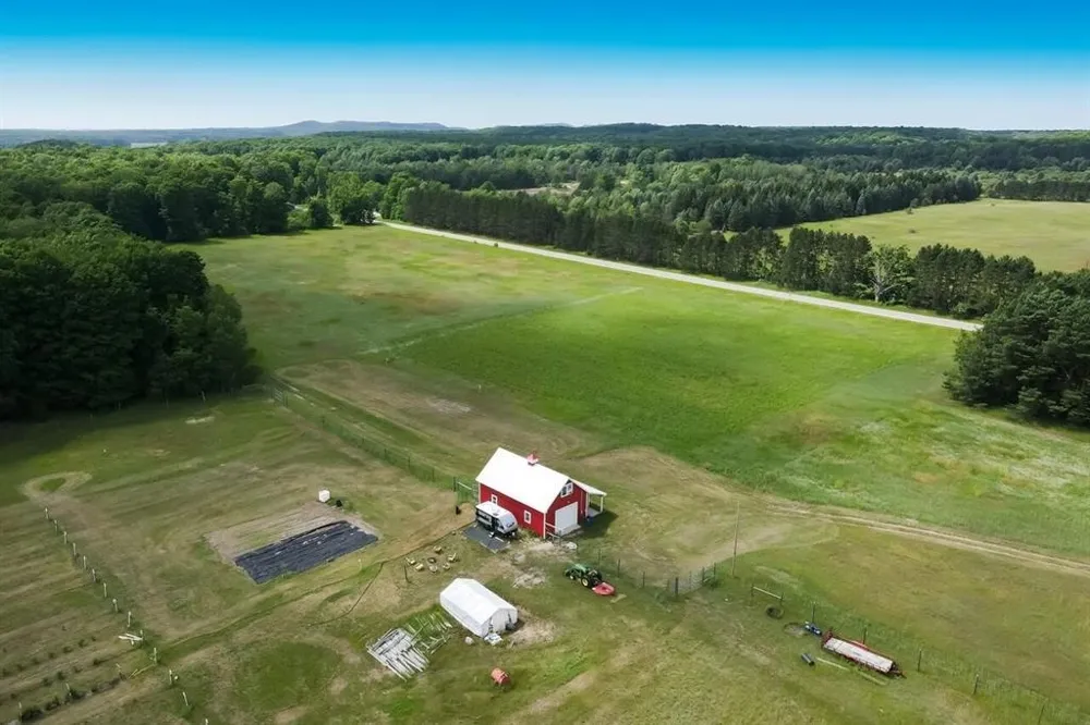 7946 Valley Road Platte Township, MI 49640