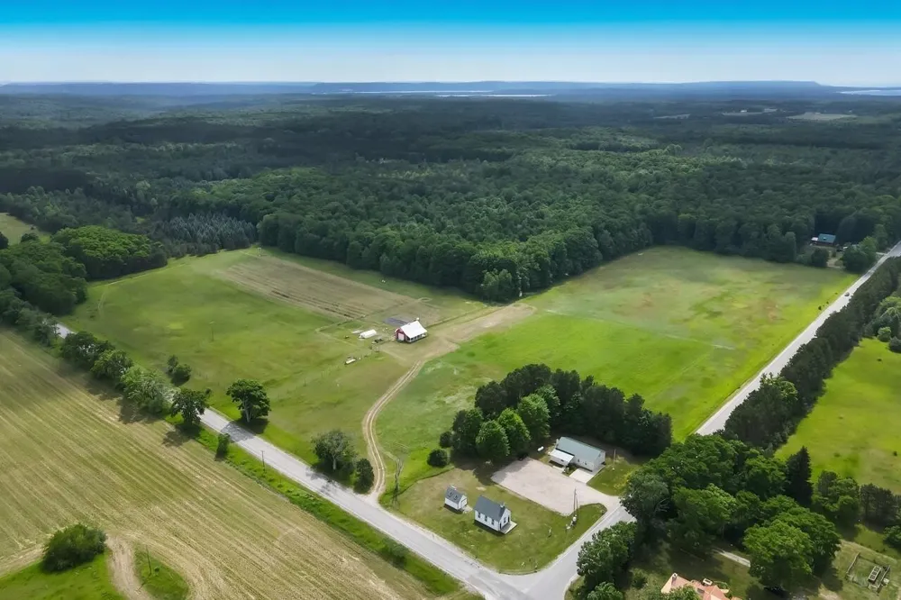 7946 Valley Road Platte Township, MI 49640