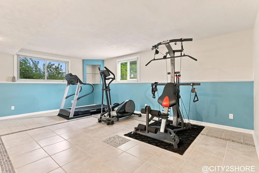 6719 Crown Point Drive Georgetown Charter Township, MI 49426