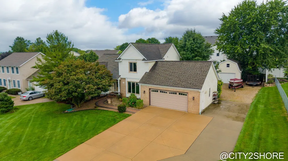 6719 Crown Point Drive Georgetown Charter Township, MI 49426