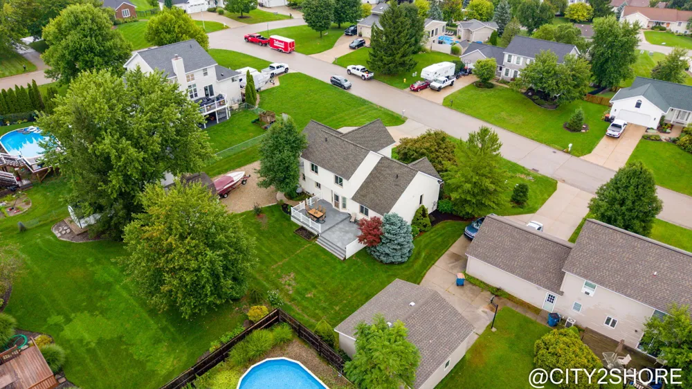 6719 Crown Point Drive Georgetown Charter Township, MI 49426