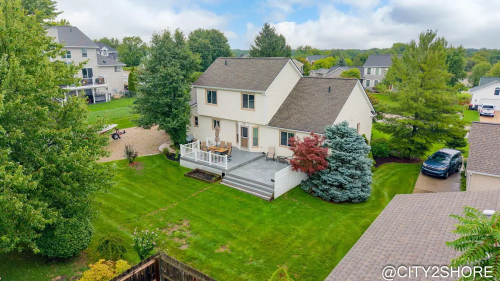 6719 Crown Point Drive Georgetown Charter Township, MI 49426