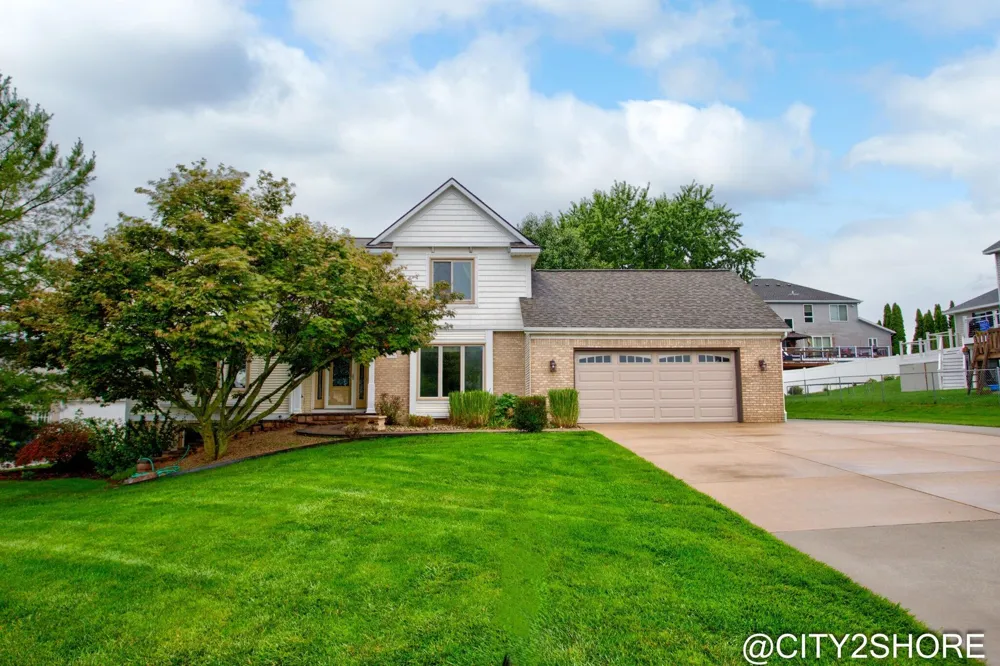 6719 Crown Point Drive Georgetown Charter Township, MI 49426